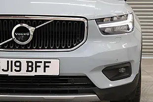 Used 2019 Volvo XC40 Momentum Pro Blue - Interior and Exterior details 14