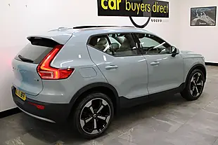 Used 2019 Volvo XC40 Momentum Pro Blue - Interior and Exterior details 4