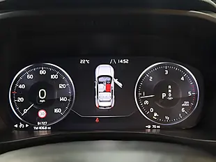 Used 2019 Volvo XC40 Momentum Pro Silver - Interior and Exterior details 12