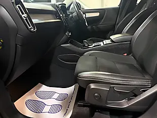 Used 2019 Volvo XC40 Momentum Pro Silver - Interior and Exterior details 17