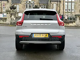 Used 2019 Volvo XC40 Momentum Silver - Interior and Exterior details 18