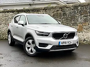 Used 2019 Volvo XC40 Momentum Silver - Interior and Exterior details 19