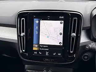 Used 2019 Volvo XC40 Momentum Silver - Interior and Exterior details 7