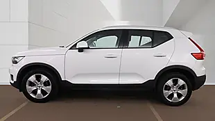 Used 2019 Volvo XC40 Momentum White - Interior and Exterior details 11