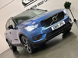 Used 2019 Volvo XC40 R-Design Blue - Interior and Exterior details 15