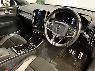 Used 2019 Volvo XC40 R-Design Blue - Interior and Exterior details 3