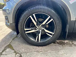Used 2019 Volvo XC40 R-Design Grey - Interior and Exterior details 11