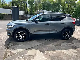 Used 2019 Volvo XC40 R-Design Grey - Interior and Exterior details 7