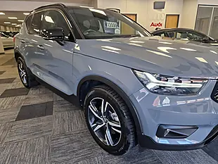 Used 2019 Volvo XC40 R-Design Grey - Interior and Exterior details 10