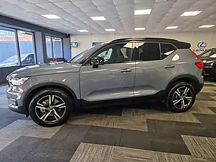 Used 2019 Volvo XC40 R-Design Grey - Interior and Exterior details 5