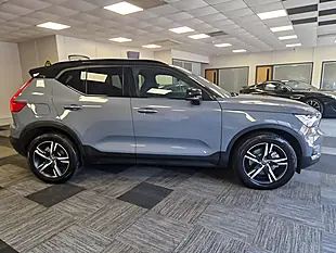 Used 2019 Volvo XC40 R-Design Grey - Interior and Exterior details 6