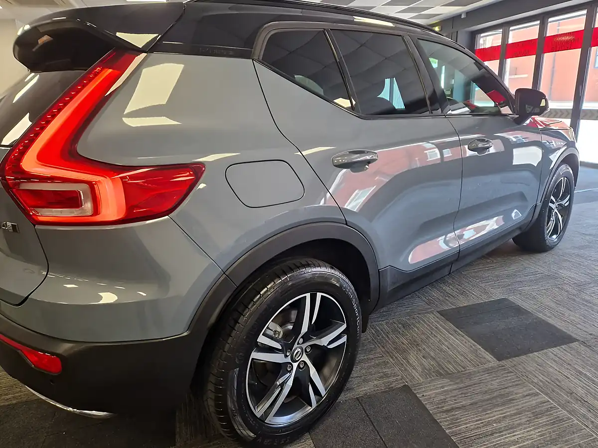 Used 2019 Volvo XC40 R-Design Grey - Interior and Exterior details 7