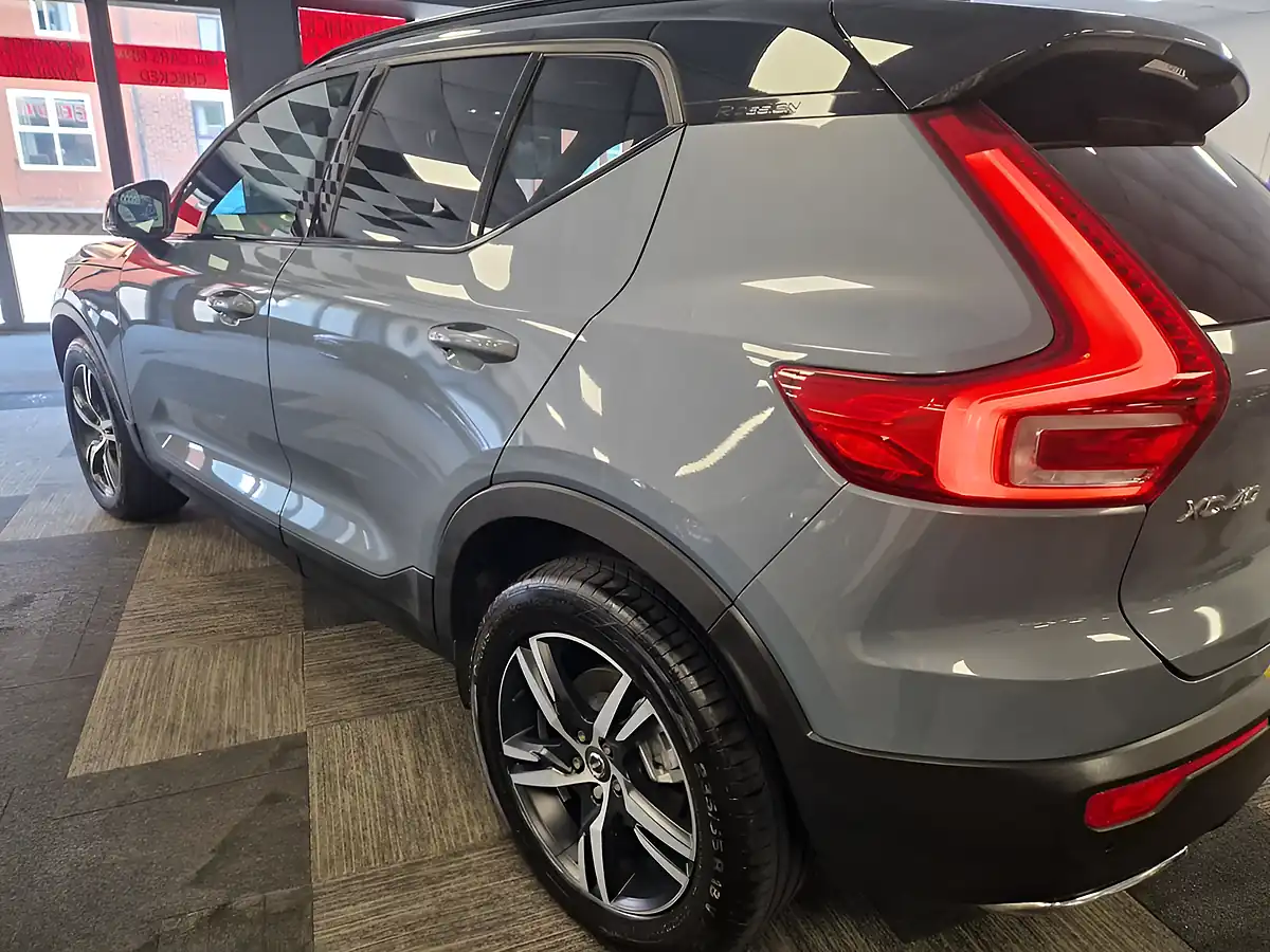 Used 2019 Volvo XC40 R-Design Grey - Interior and Exterior details 8