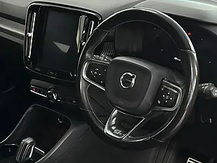 Used 2019 Volvo XC40 R-Design Grey - Interior and Exterior details 12