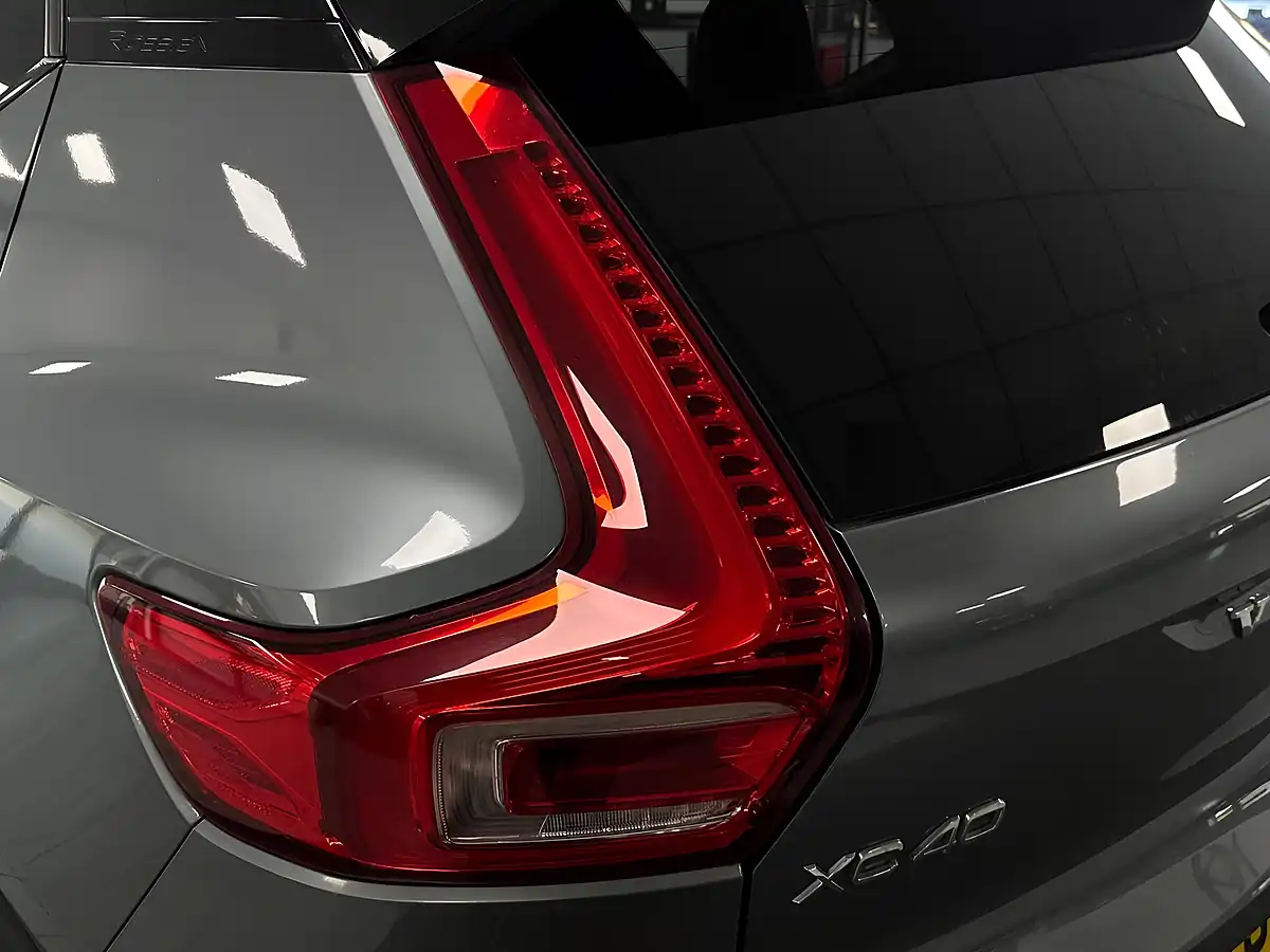 Used 2019 Volvo XC40 R-Design Grey - Interior and Exterior details 20