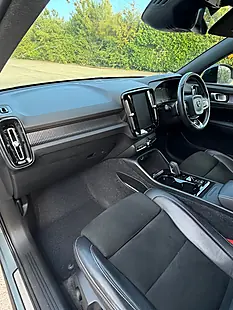 Used 2019 Volvo Xc40 R-Design Grey - Interior and Exterior details 9