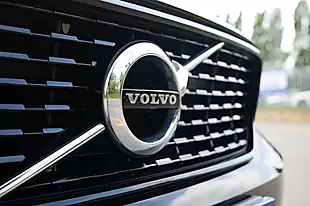 Used 2019 Volvo XC40 R-Design Pro Black - Interior and Exterior details 15