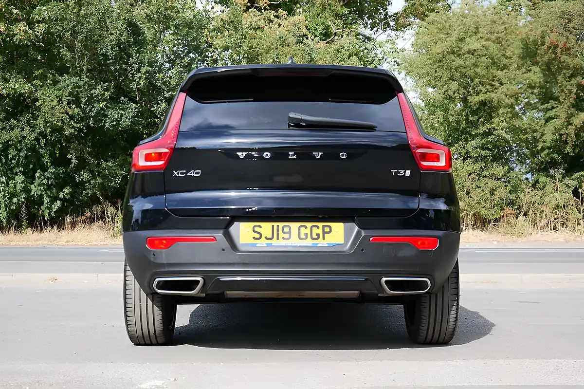 Used 2019 Volvo XC40 R-Design Pro Black - Interior and Exterior details 5