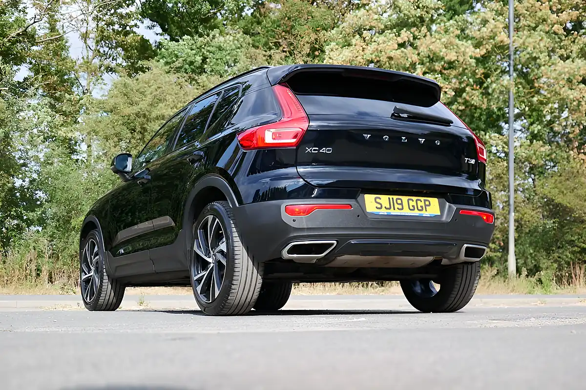 Used 2019 Volvo XC40 R-Design Pro Black - Interior and Exterior details 7