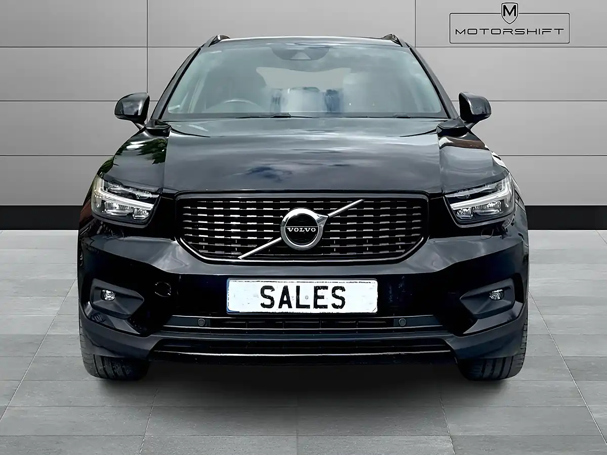 Used 2019 Volvo XC40 R-Design Pro Black - Interior and Exterior details 3