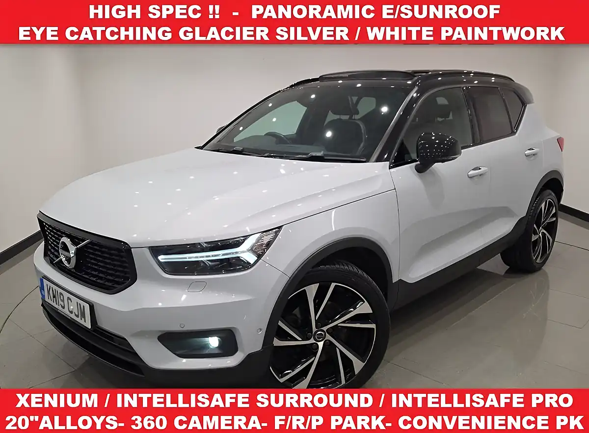 Used 2019 Volvo XC40 R-Design Pro Silver - Front View