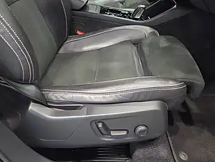 Used 2019 Volvo XC40 R-Design Pro Silver - Interior and Exterior details 16