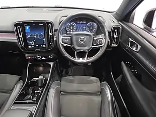 Used 2019 Volvo XC40 R-Design Pro Silver - Interior and Exterior details 19