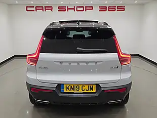 Used 2019 Volvo XC40 R-Design Pro Silver - Interior and Exterior details 8