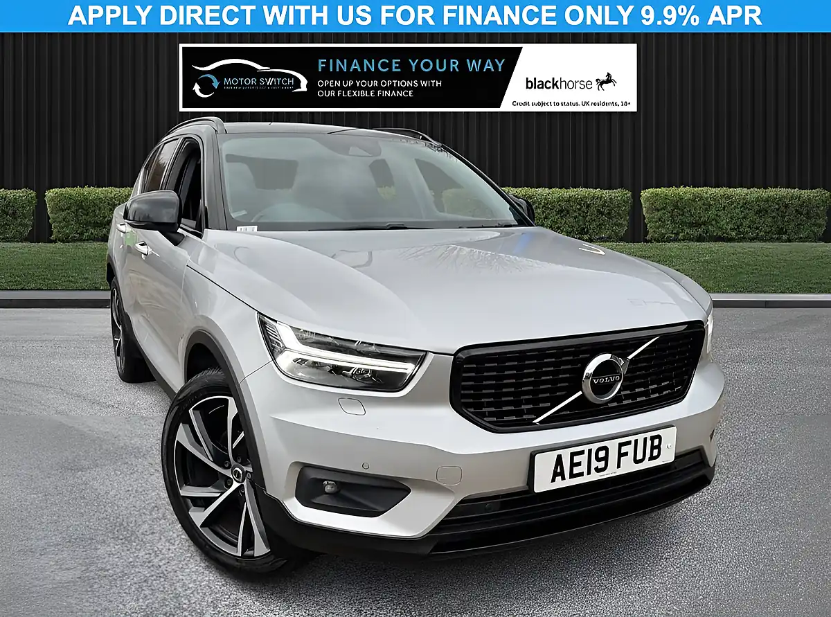 Used 2019 Volvo XC40 R-Design Pro Silver - Front View
