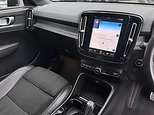 Used 2019 Volvo XC40 R-Design Pro Silver - Interior and Exterior details 11