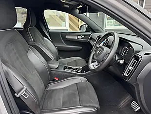 Used 2019 Volvo XC40 R-Design Pro Silver - Interior and Exterior details 12
