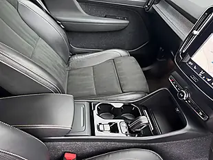 Used 2019 Volvo XC40 R-Design Pro Silver - Interior and Exterior details 14