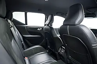 Used 2019 Volvo XC40 R-Design Red - Interior and Exterior details 11
