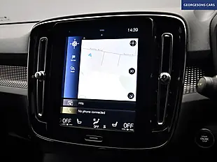 Used 2019 Volvo XC40 R-Design Red - Interior and Exterior details 15