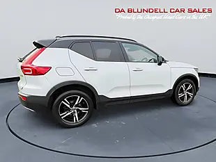 Used 2019 Volvo XC40 R-Design Silver - Interior and Exterior details 10