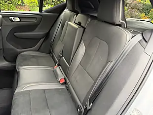 Used 2019 Volvo XC40 R-Design Silver - Interior and Exterior details 16