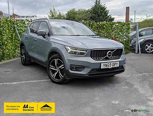 2019 Volvo XC40 R-Design D3