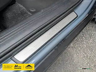 Used 2019 Volvo XC40 R-Design Thunder Grey - Interior and Exterior details 14