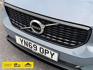 Used 2019 Volvo XC40 R-Design Thunder Grey - Interior and Exterior details 4