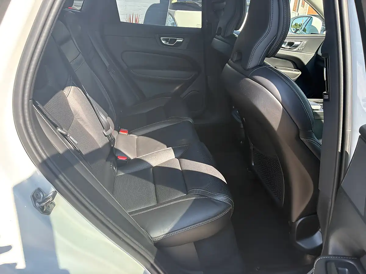 Used 2019 Volvo XC60 Inscription Ice White - Interior and Exterior details 11