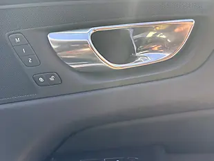 Used 2019 Volvo XC60 Inscription Ice White - Interior and Exterior details 15