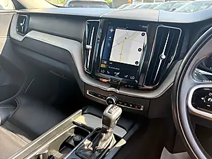 Used 2019 Volvo XC60 Inscription Ice White - Interior and Exterior details 17