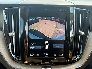 Used 2019 Volvo XC60 Inscription Ice White - Interior and Exterior details 19