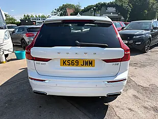 Used 2019 Volvo XC60 Inscription Ice White - Interior and Exterior details 6