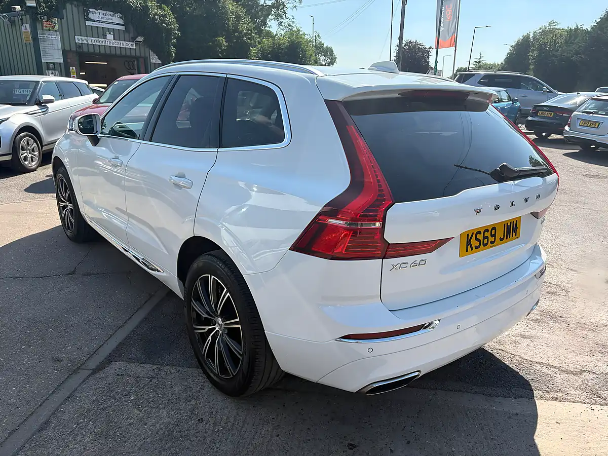 Used 2019 Volvo XC60 Inscription Ice White - Interior and Exterior details 7