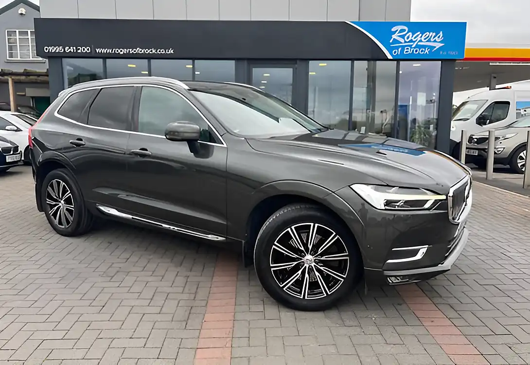 Used 2019 Volvo XC60 Inscription Pine Grey Metallic - Front View