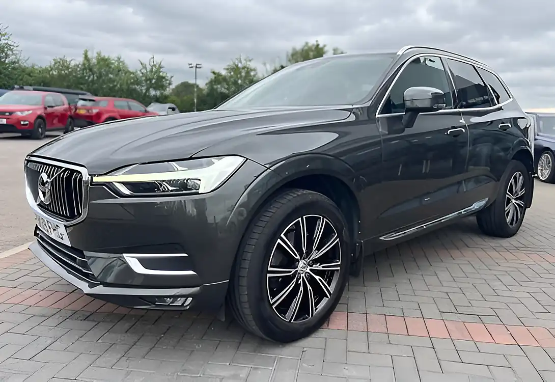 Used 2019 Volvo XC60 Inscription Pine Grey Metallic - Interior and Exterior details 10