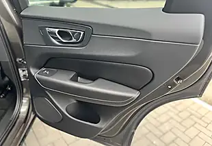 Used 2019 Volvo XC60 Inscription Pine Grey Metallic - Interior and Exterior details 14