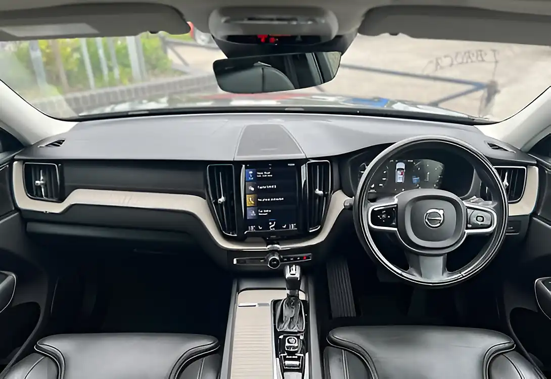 Used 2019 Volvo XC60 Inscription Pine Grey Metallic - Interior and Exterior details 17