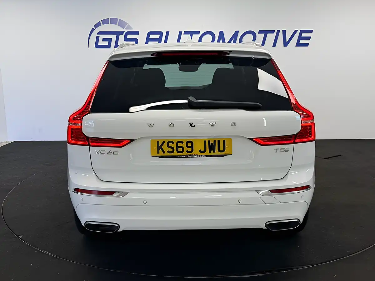 Used 2019 Volvo XC60 Inscription Pro Ice White - Interior and Exterior details 11